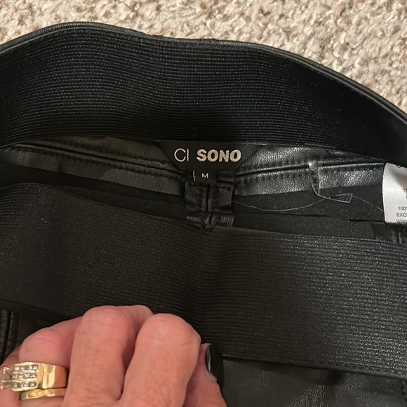 Kendall & Kylie & Sono blk pants. 1 coated denim, 1 faux leather legging. - Picture 6 of 6